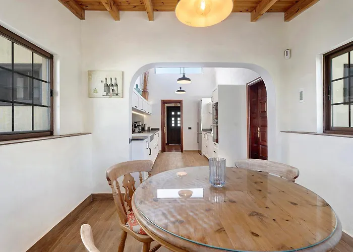 Esselle Villa San Miguel de Abona