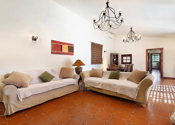 Esselle 圣米格尔德阿沃纳