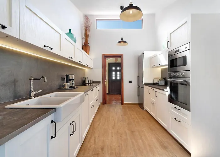 Esselle 圣米格尔德阿沃纳