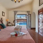 فيلة Esselle